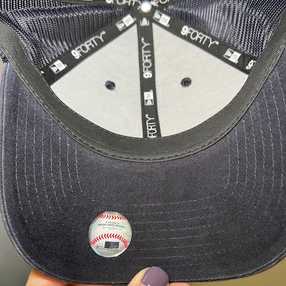 Atlanta Braves Adjustable Truckers Hat - Navy Blue with A embroidered logo NWT - Picture 5 of 5